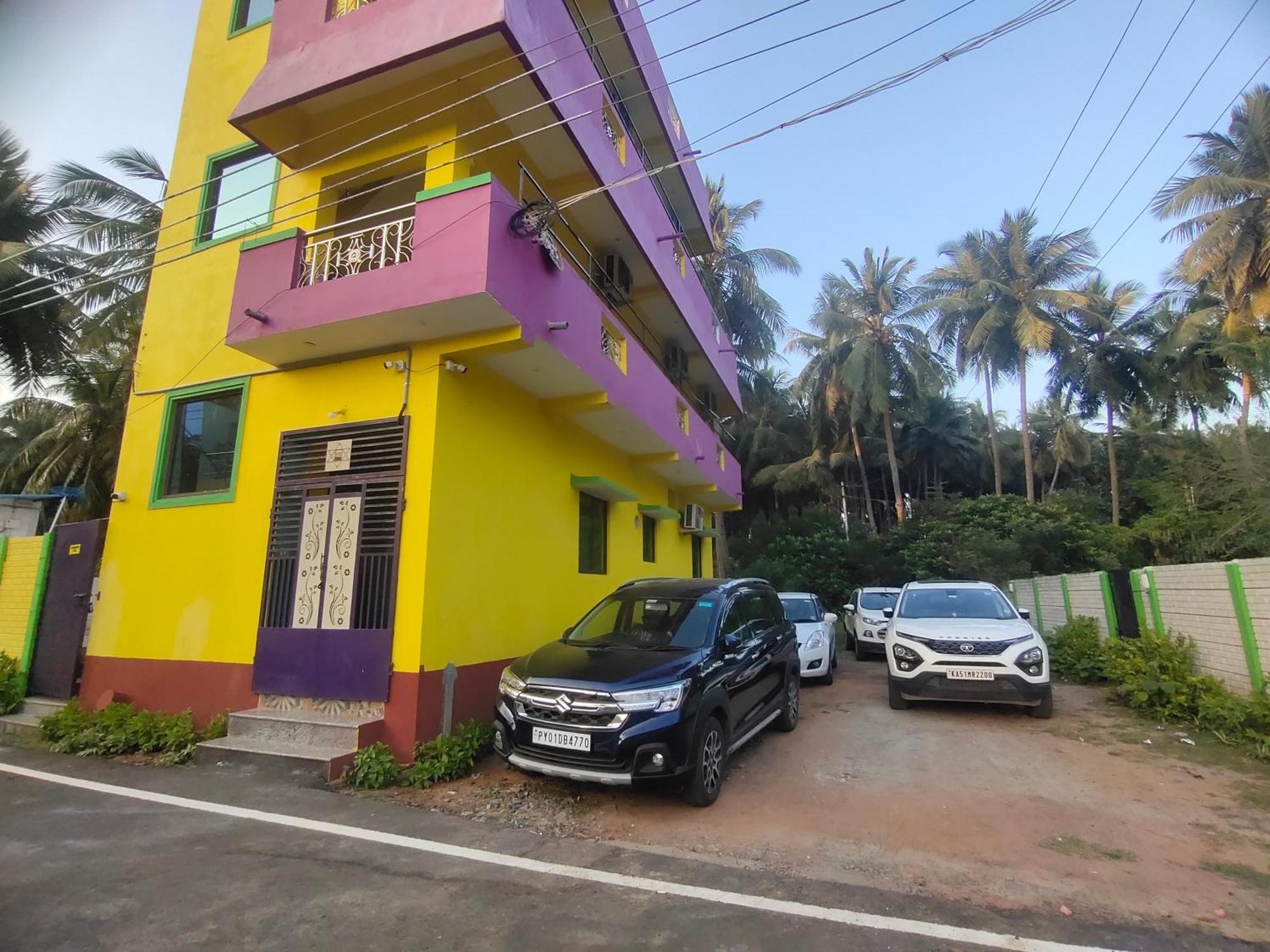 PV Inn Puducherry Eksteriør billede